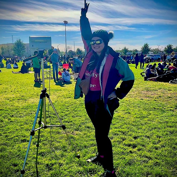 Meet your Posher, Macey Quinne - Picture 10 of 15